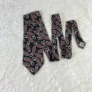 Stafford Men's Tie All Silk Italian Goods made in Portugal Paisley Print